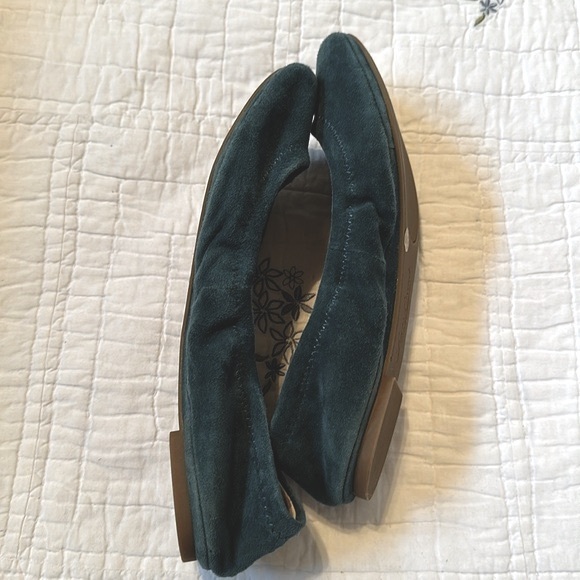 Lucky Brand slip on flats, size 7 - suede dark teal color - Picture 6 of 7